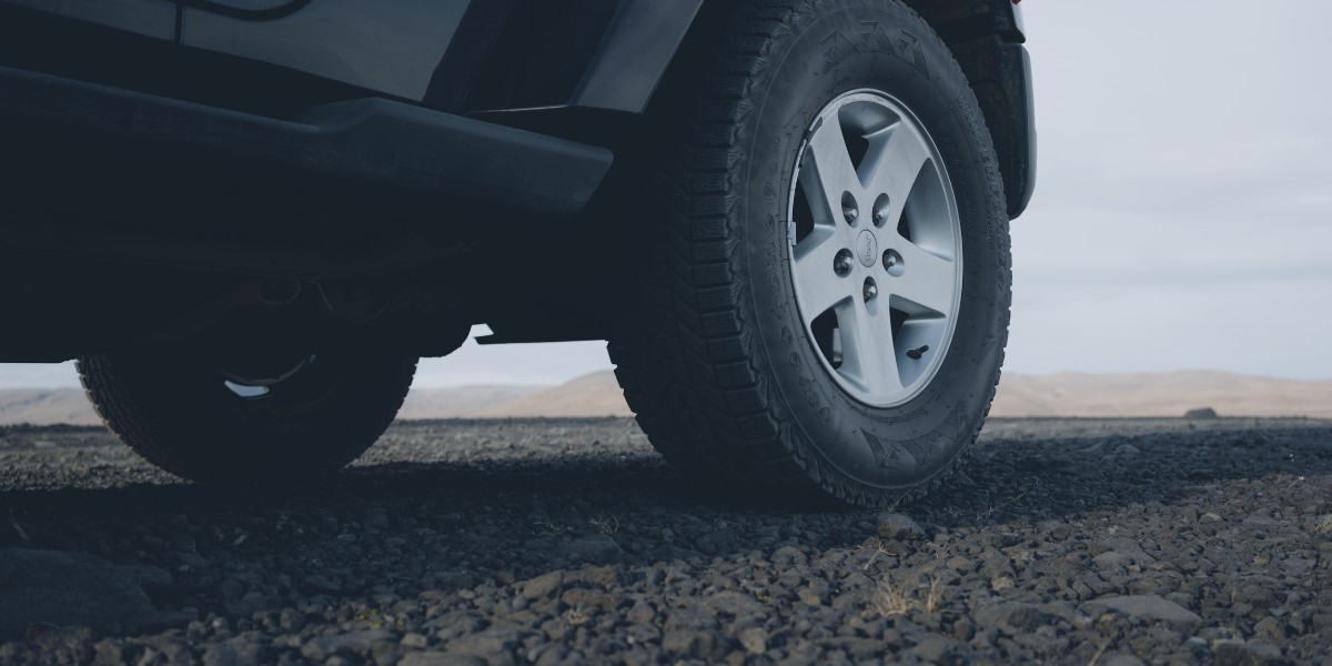 Pourquoi faut il changer ses pneus par paires - article de blog groupe SOFRAP
